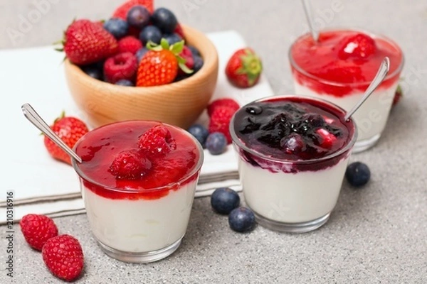 Obraz Forest fruit parfait