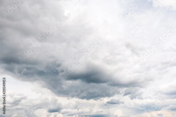Fototapeta large heavy clouds