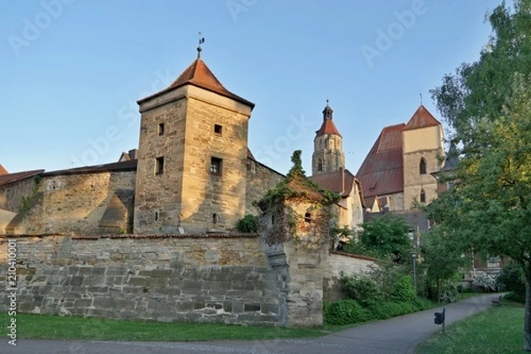 Fototapeta Weissenburg in Bayern - Stadtmauer im Abendlicht