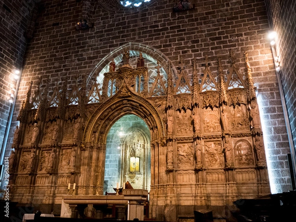 Fototapeta tracking shot on the holy grail in Valencia, Spain