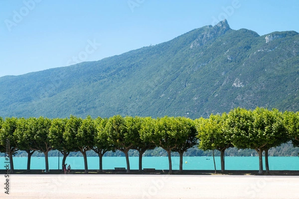 Fototapeta Esplanade du Lac du Bourget à Aix les bains