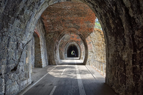 Fototapeta Tunele między Bonassola i Framura - Liguria - Włochy