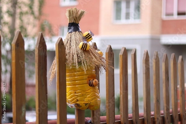 Obraz crafts from plastic garbage, bottles