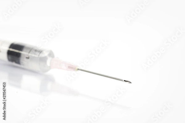 Obraz hypodermic syringe isolated on white background