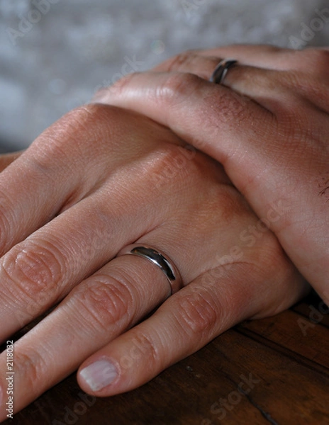 Obraz wearing wedding rings