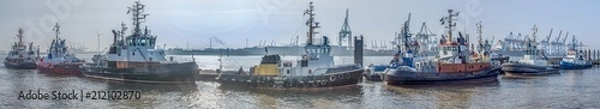 Obraz Schlepper in einer Reihe am Anleger im Hamburger Hafen