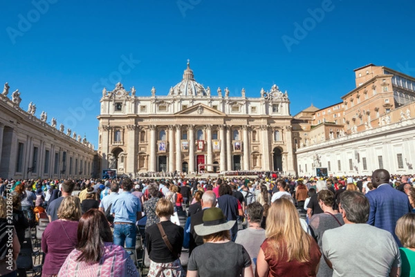 Fototapeta Papież Franciszek przetwarzający mszę na Placu św. Piotra