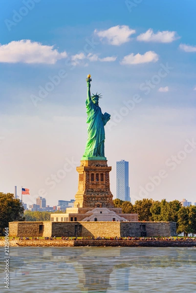 Obraz Statue of Liberty (Liberty Enlightening the world) near New York.