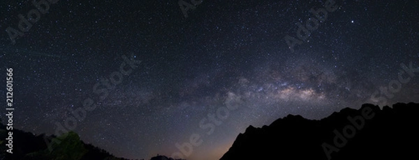 Obraz panorama milky way galaxy over mountain in dawn