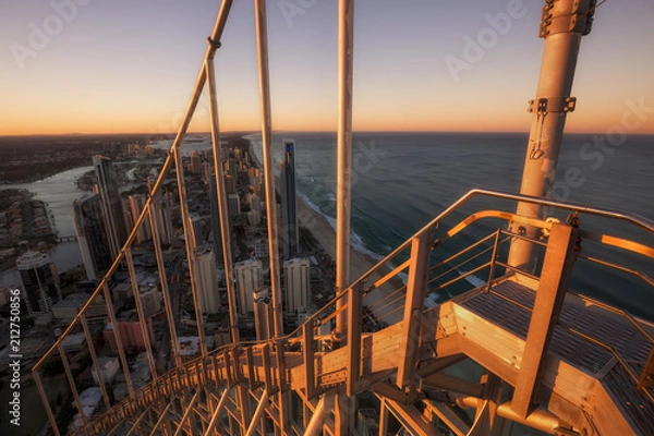 Obraz Widok na panoramę miasta Gold Coast ze szczytu budynku z I kwartału w Surfers Paradise, Gold Coast, Australia
