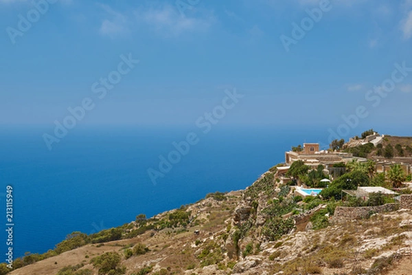 Fototapeta Lonely Villa at Dingli Cliffs