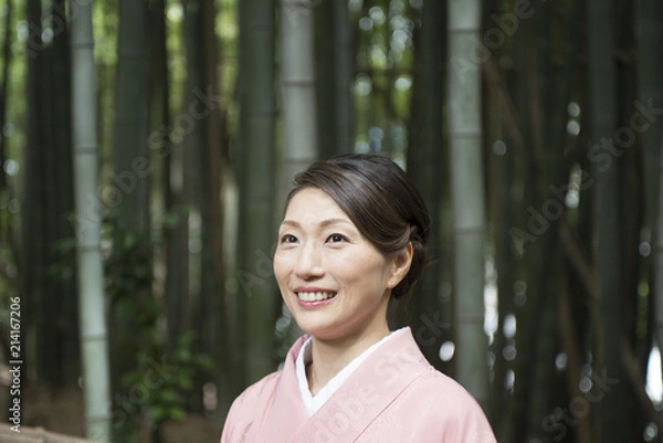 Fototapeta 着物を着た女性