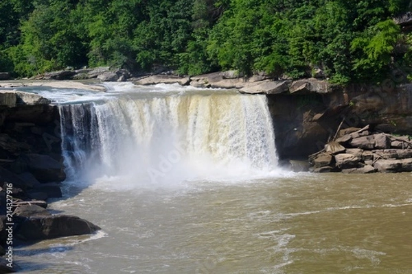 Fototapeta The cascading waters of the Cumberland Falls. 