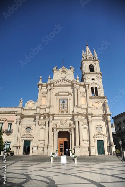 Fototapeta ACIREALE, SICILY, ITALY, JUNE 13, 2018 : Piazza del duomo, july 21, 2018, wonderful example of sicilian baroque architecture  in Acireale, sicily, italy