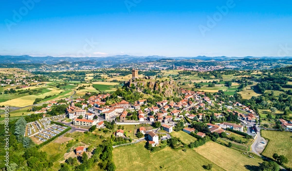 Obraz Widok wsi Polignac z twierdzą. Auvergne, Francja