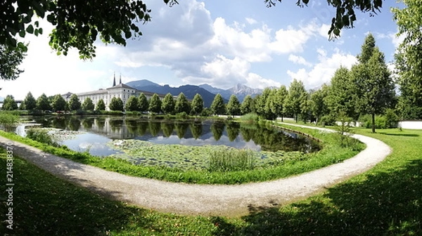Fototapeta Kloster mit Teich