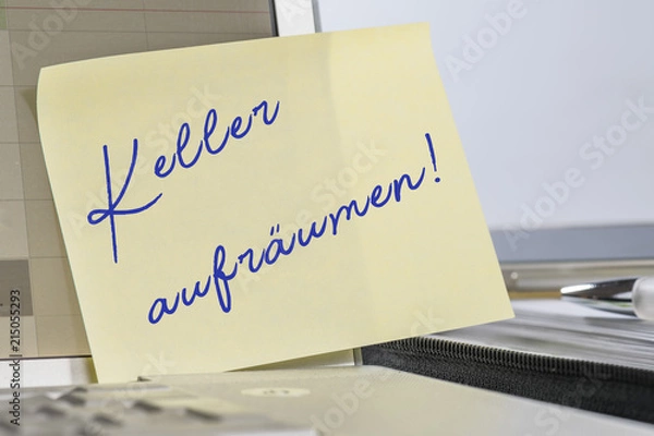 Obraz Notizzettel an Computermonitor Keller aufräumen
