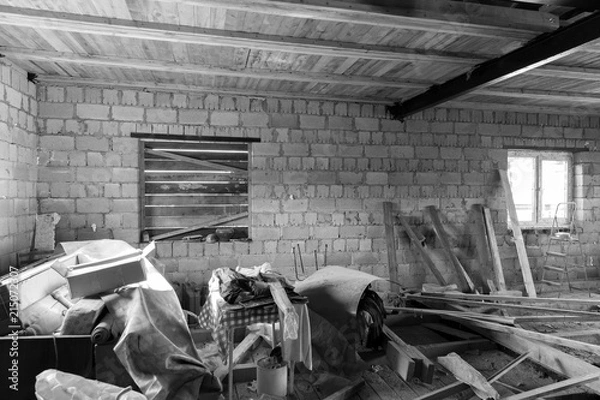 Fototapeta The rooms in the old house. Reconstruction