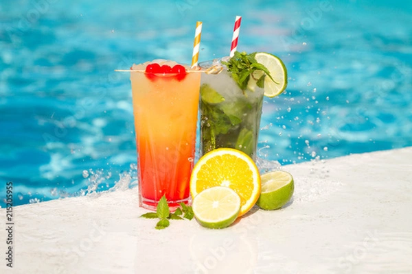 Obraz Tropical cocktail on a pool background