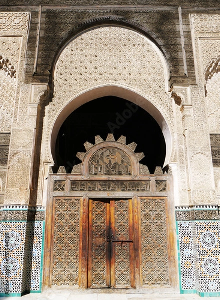 Obraz Tall ornamented gate in Fez
