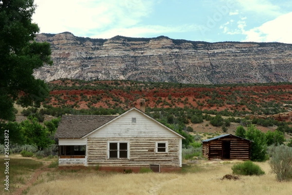 Obraz Abandonded cliffside house