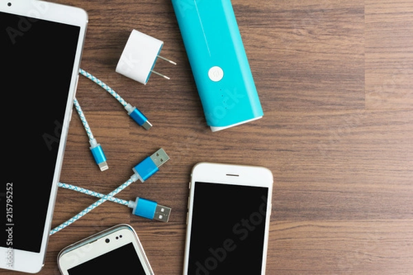 Fototapeta Kable USB do ładowania smartfonów i tabletów