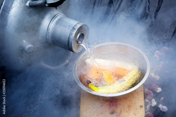 Obraz liquid nitrogen fruit bananas oranges