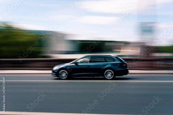 Obraz Blury car on a Bridge