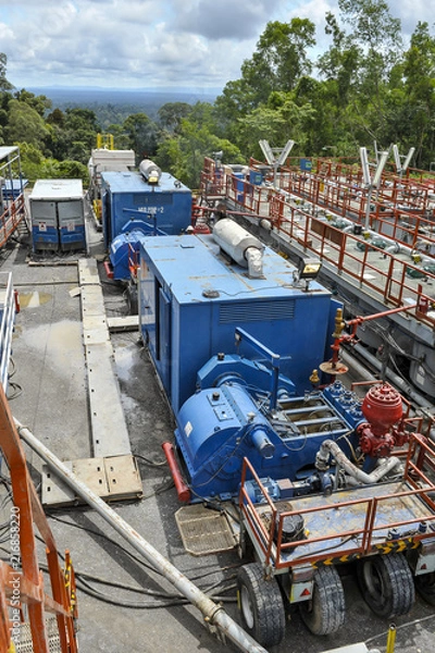 Obraz Drilling rig mud pump set with power generator