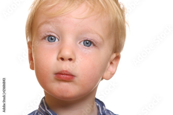 Fototapeta Schüchterner kleiner Junge