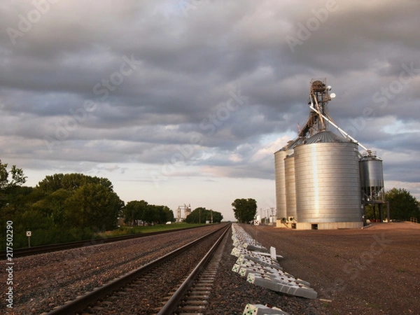 Obraz Grain Elevator By The Train Tracks