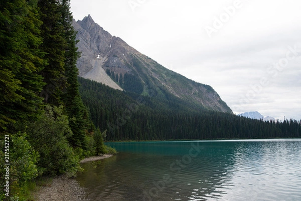 Fototapeta Overcast day at Emeral Lake