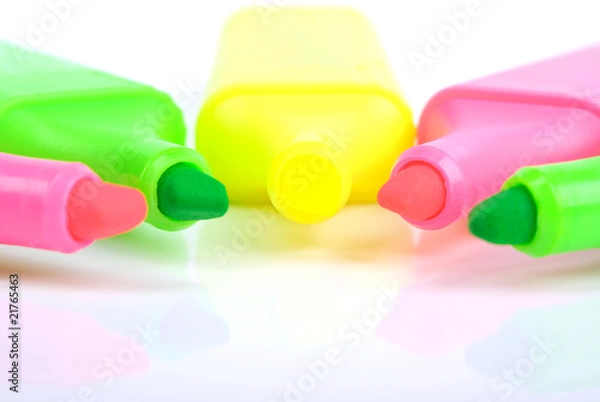 Fototapeta Some colour markers close up