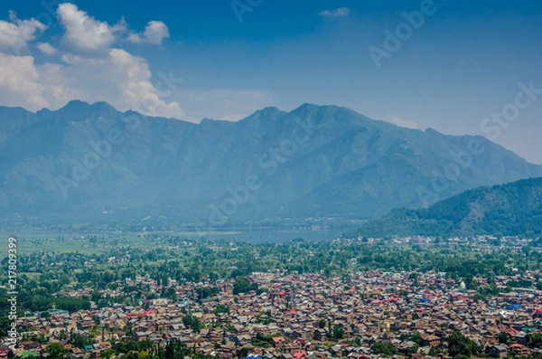 Fototapeta Srinagar city view with lake and mountain, Jammu and Kashmir state, India