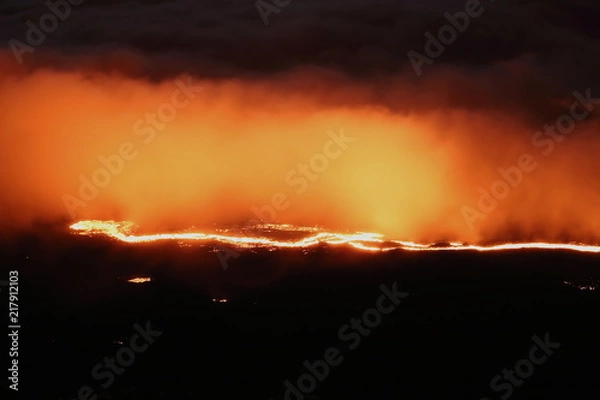 Fototapeta eruption volcan