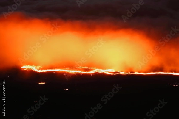 Fototapeta eruption volcan