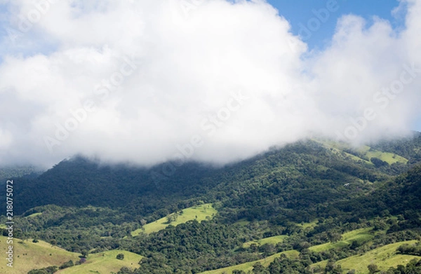 Obraz Nuvens sobre Montanha em Virgínia, Sul de Minas