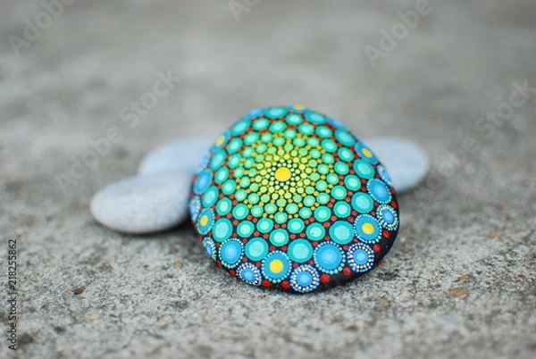 Obraz Dot Painted Hypnotizing Meditation Mandala Beach Stone