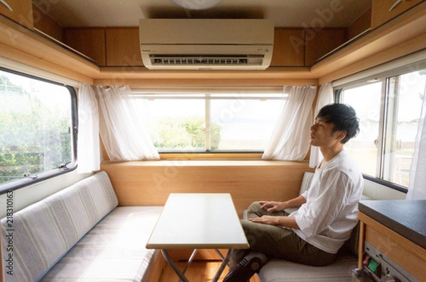 Obraz トレーラーハウス　内観