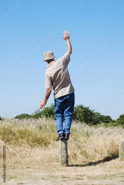 Fototapeta Man balancing