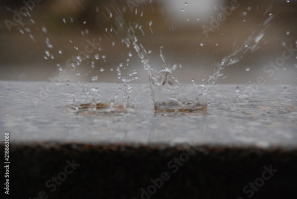 Obraz regentropfen auf veranda