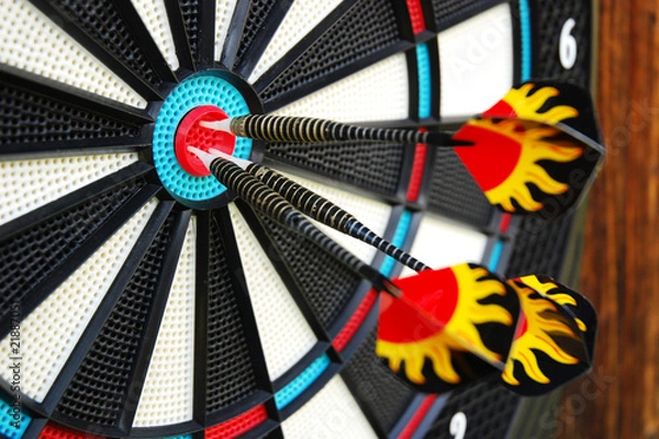 Fototapeta Volltreffer bei Dart