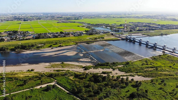 Fototapeta 利根大堰　利根川　日本の河川　ドローン空撮写真