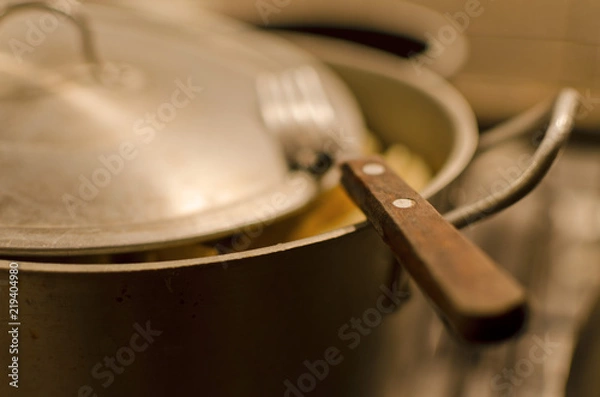 Obraz preparando ravioles con salsa