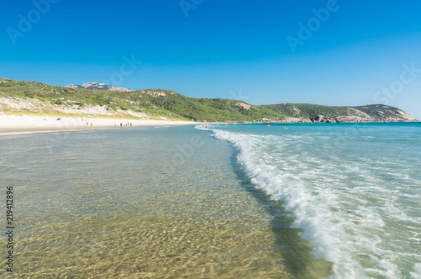 Obraz Beachgoers on Squeaky Beach at Wilsons Promontory in South Gippsland in Australia.