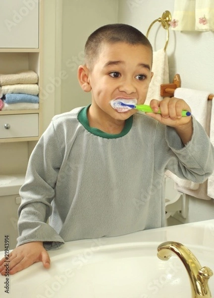 Obraz Boy brushing teeth