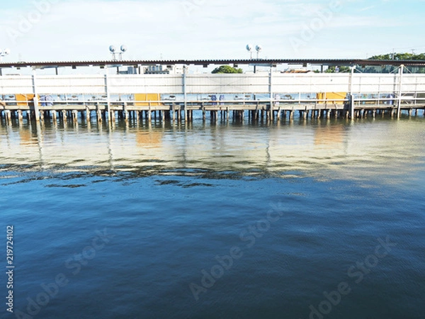 Fototapeta 綺麗な池の風景