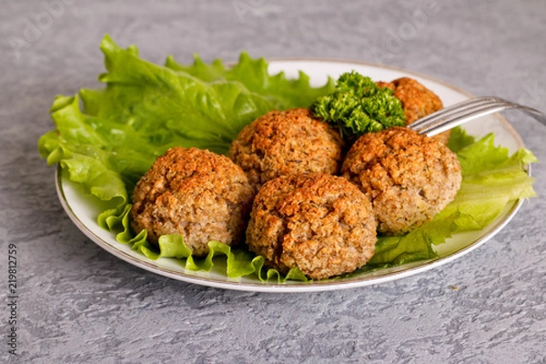 Obraz wegetariańskie klopsiki na talerzu