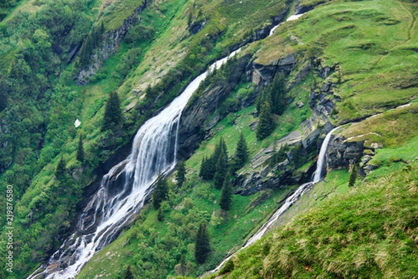 Fototapeta waterfalls that resemble white thread