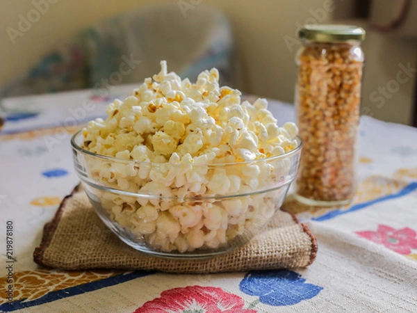 Obraz glass bowl with popcorn and corn seeds